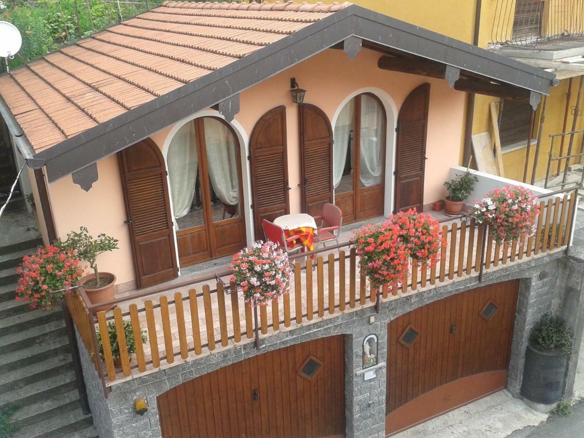 Chalet Con Piscina Garzeno Exterior foto
